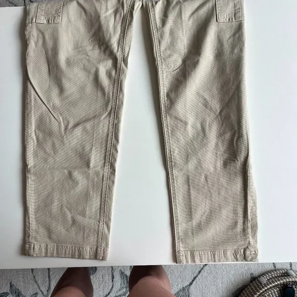 AE Stretch High-Waisted Cargo Pant in Khaki (size 8) - Picture 4 of 6